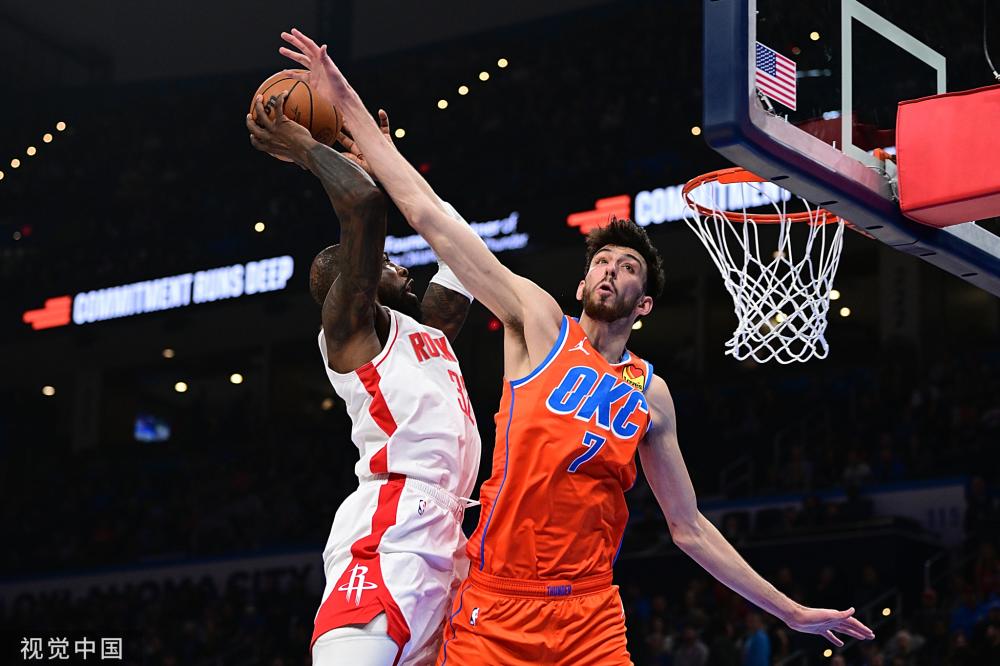 赛中三位明 赛中三位明